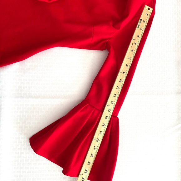 Lulu's Red Long Sleeve Dress with Flared Cuffs size Large Perfect for Valentines - Picture 13 of 16